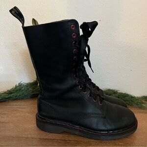 Dr. Martens 1914 Smooth Leather Tall Boots in black with red eyelets ribbon lace